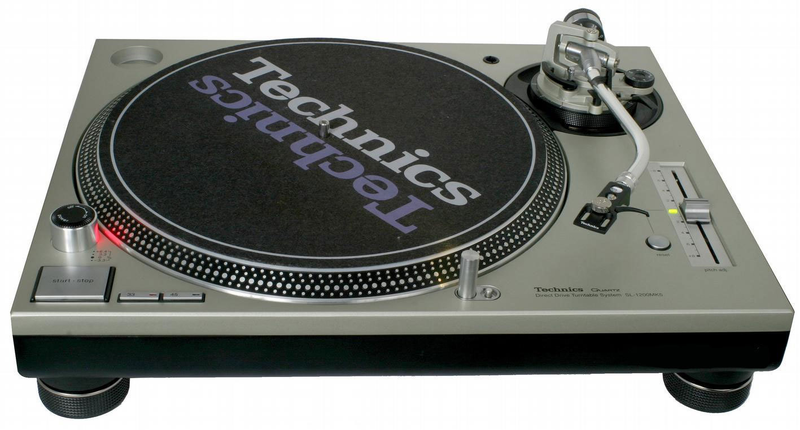 Illustration for article titled Technics Will Release a New Turntable In 2016 and We Can't Wait